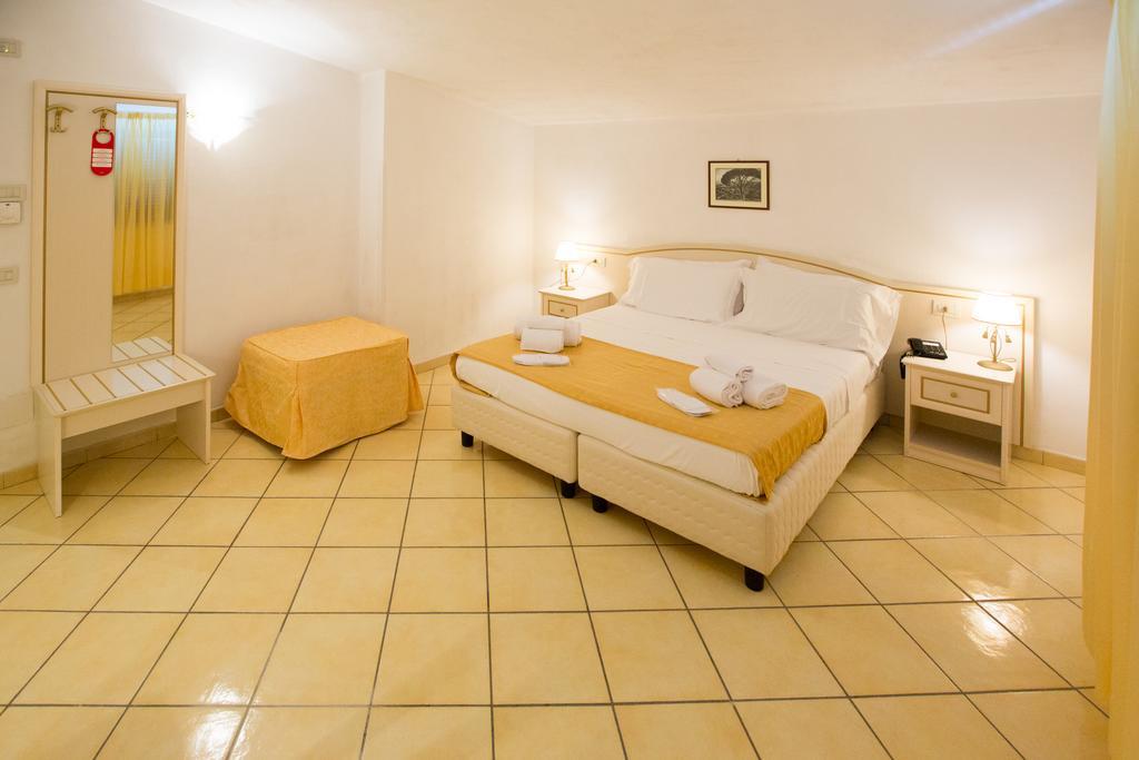 Residence Hotel Eden Palinuro Buitenkant foto